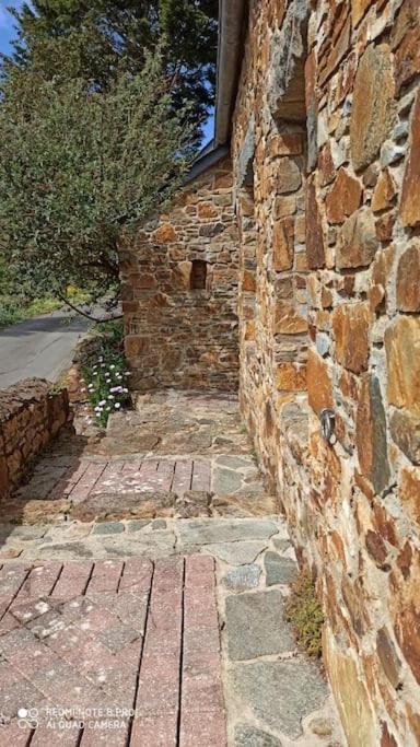 Charmante Petite Maison De Pecheur - Proche Ile De Brehat Et Gr34 Lézardrieux Exterior photo